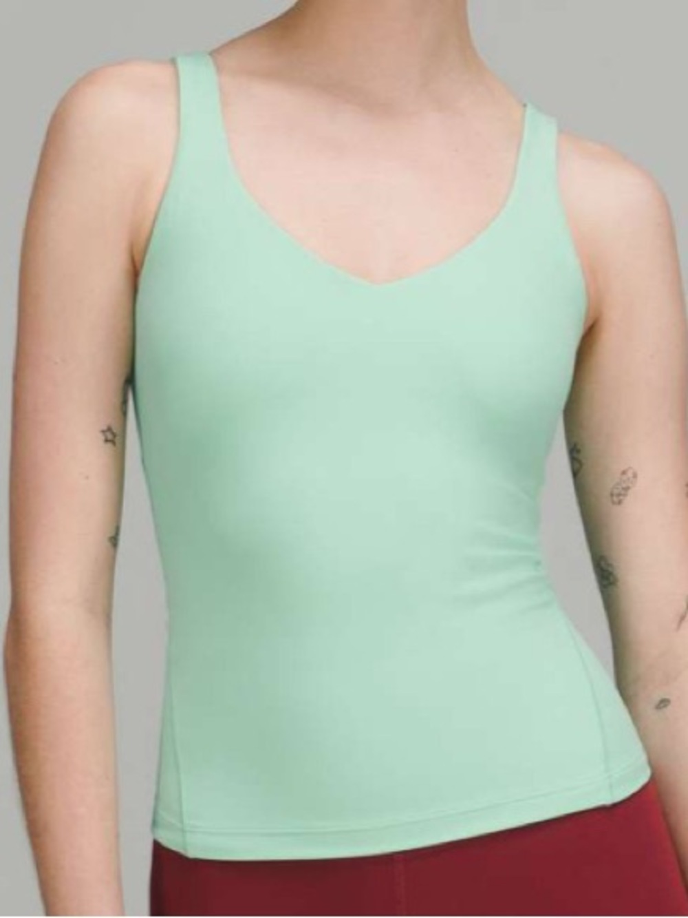 NWT Lululemon Align Waist-Length Tank Top
Wild Mint size 8